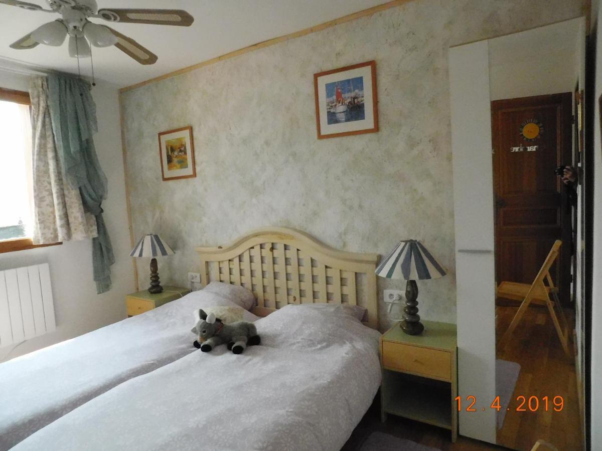 Chez Nous. B & B Bassy エクステリア 写真